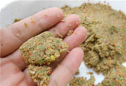 这6个冬天钓鱼打窝技巧，钓个几斤鱼不是问题