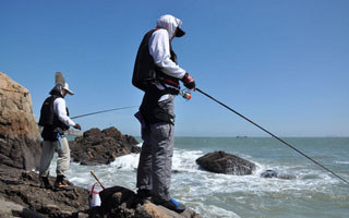 海钓入门之浮游矶钓的固定式与游动式钓组介绍