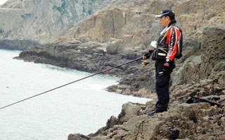 近岸浮游矶钓法的钓具装备选择