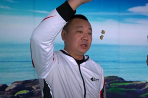 小崔有话说之黑坑钓鲫鱼拉超大球的饵料配方 [视频]