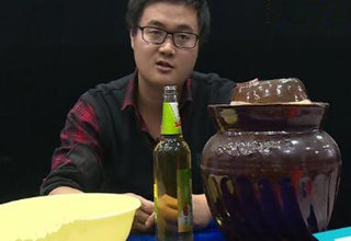 自制玉米发酵草鲤窝料 爱钓放映室 [视频]