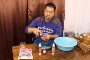 竞技高手分享黑坑钓鱼果香小药的使用方法 [视频]